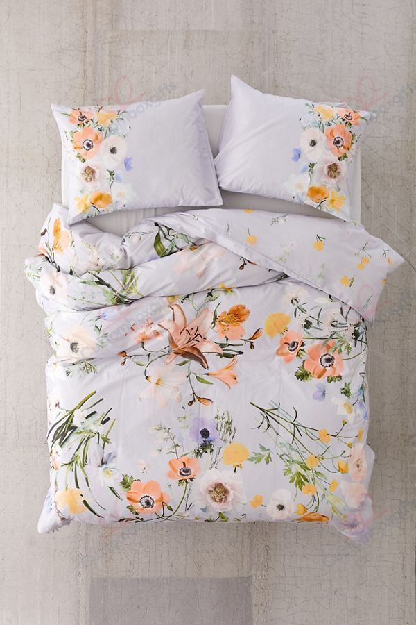 Phoebe Floral Tassel Bedding Set