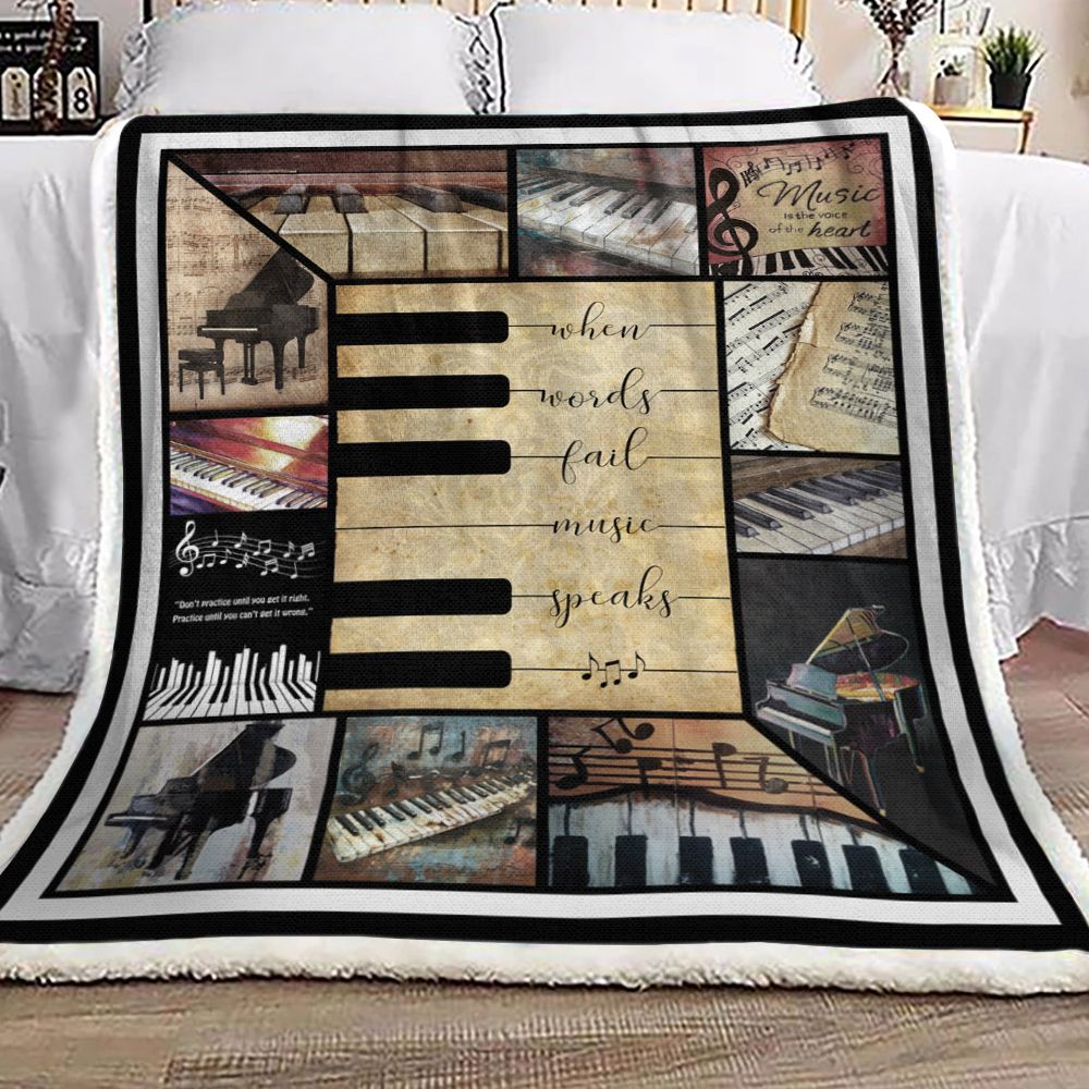 Piano When Words Fail Music Speaks Fleece Blanket