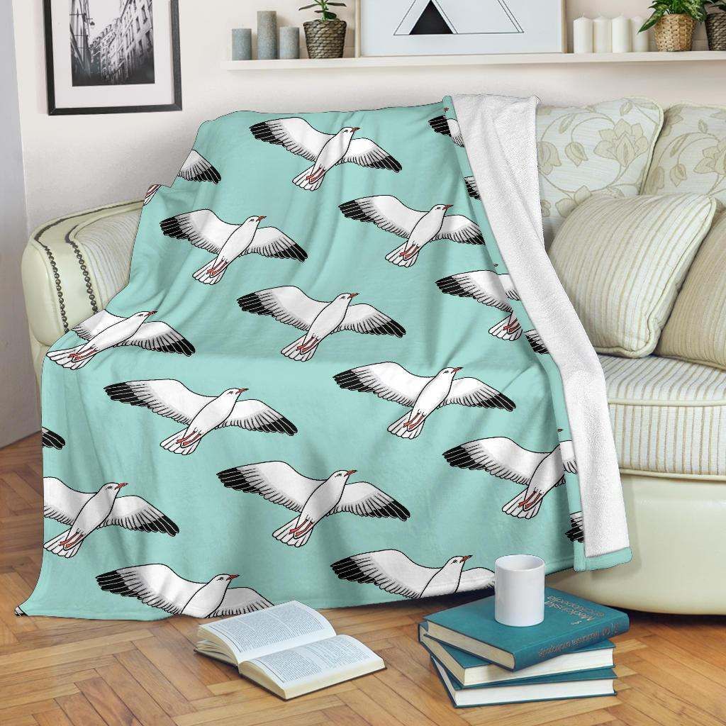 Pigeon Pattern Sherpa Fleece Blanket