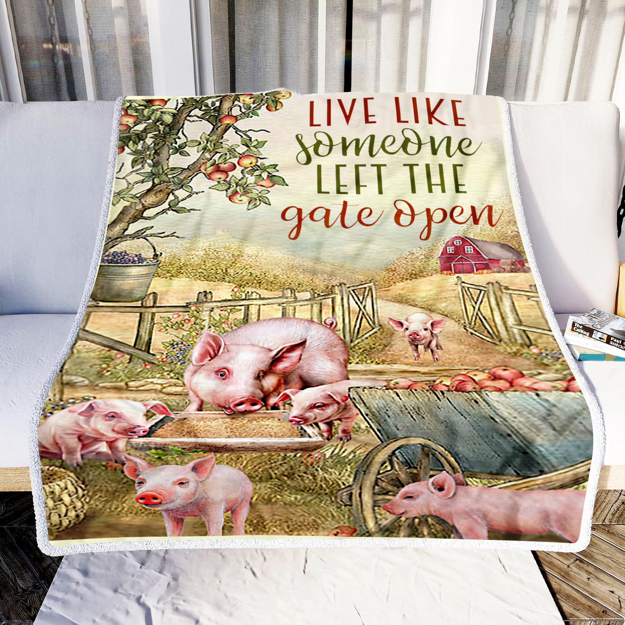 Pigs Farm Fleece Blanket