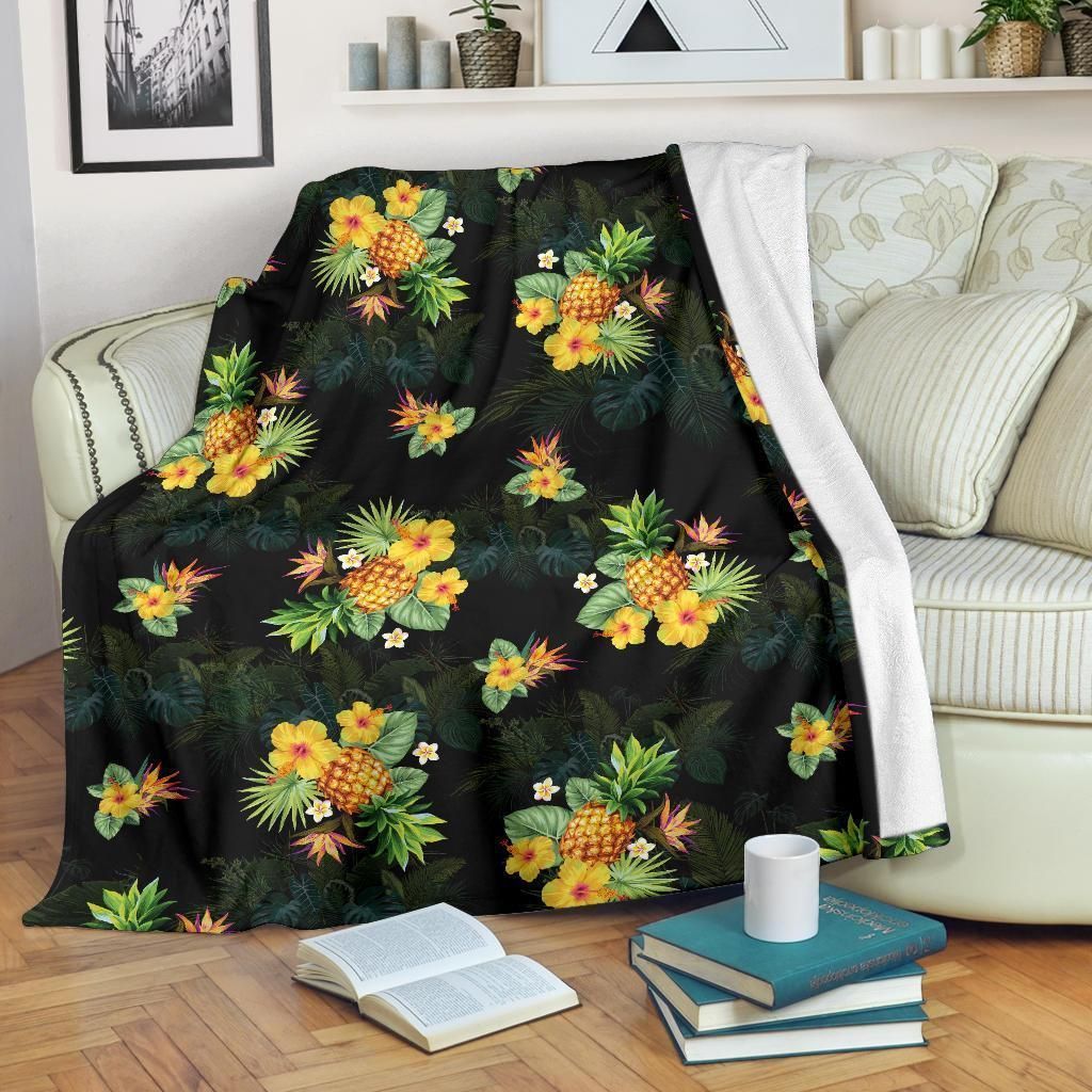 Pineapple Tropical Flower Print Pattern Soft Fleece Blanket