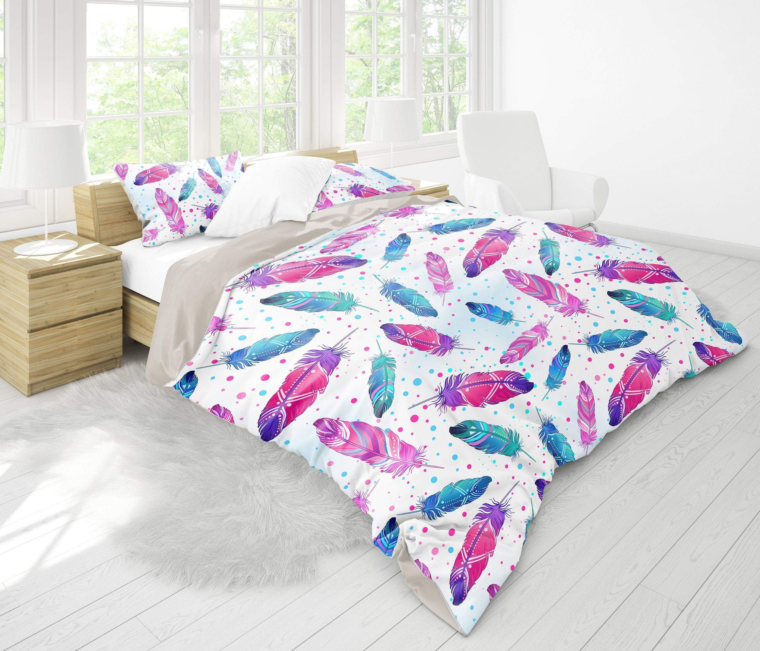 Pink Feathers Pattern Bedding Set