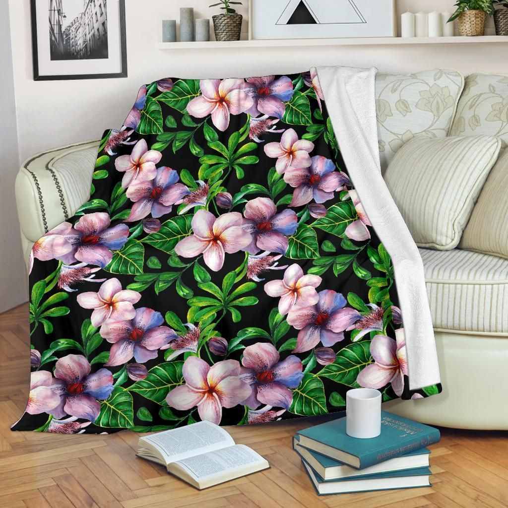Plumeria Blossom Pattern Print Design Fleece Blanket