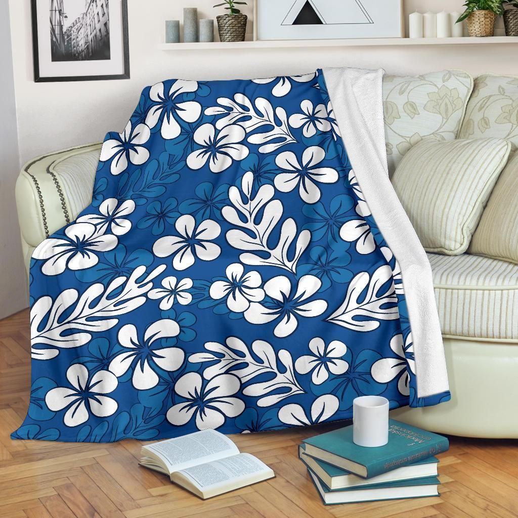 Plumeria Pattern Print Design Blue And White Fleece Blanket