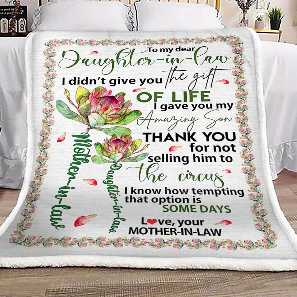 Protea Mom To Daughter In Law Sherpa Fleece Blanket