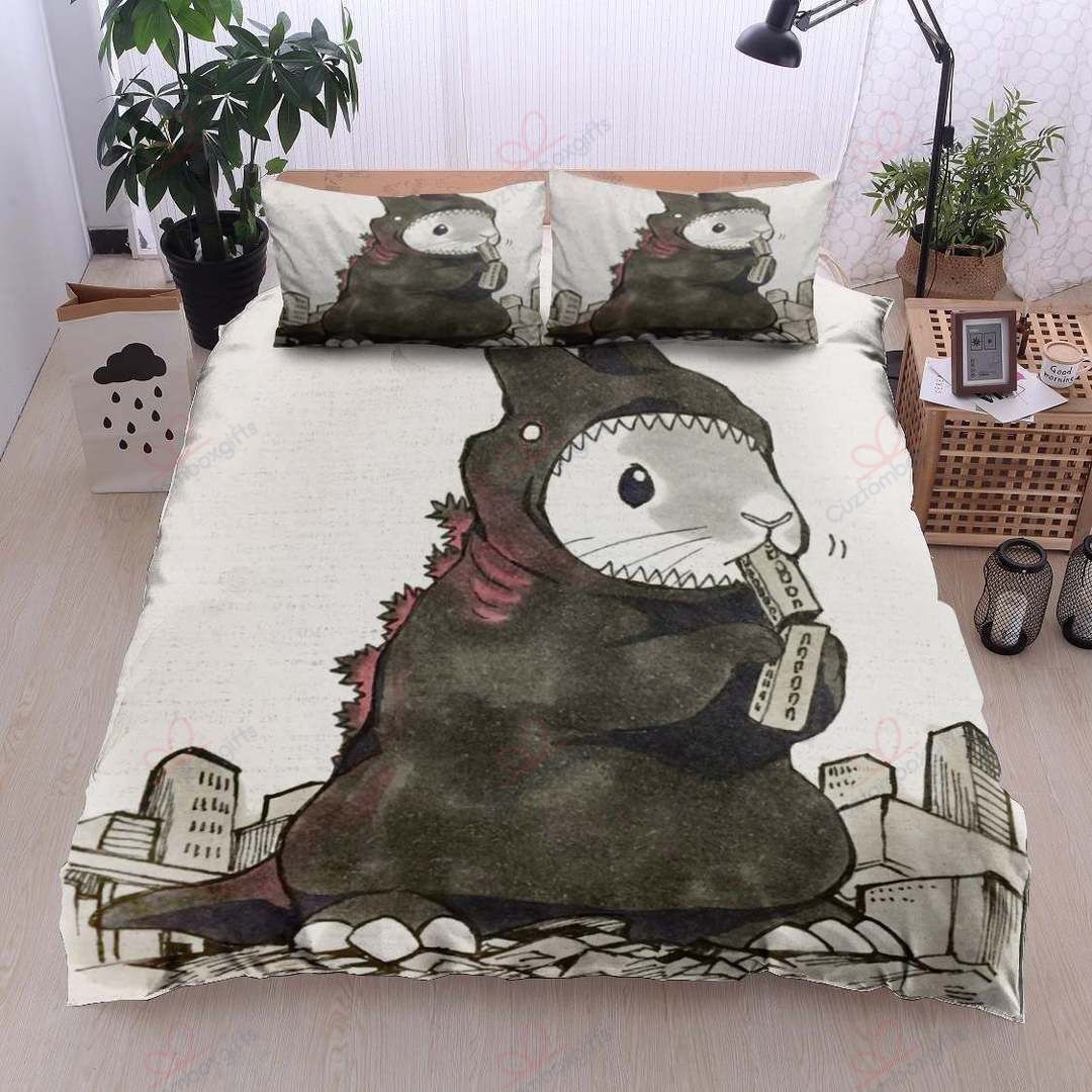 Rabbit Eating Carrot Printed Bedding Set