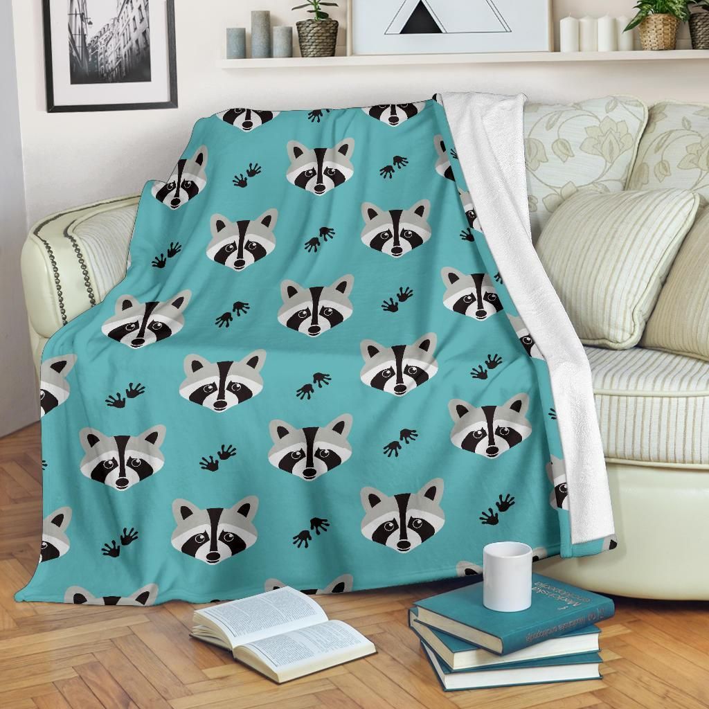Raccoon Pattern Sherpa Fleece Blanket