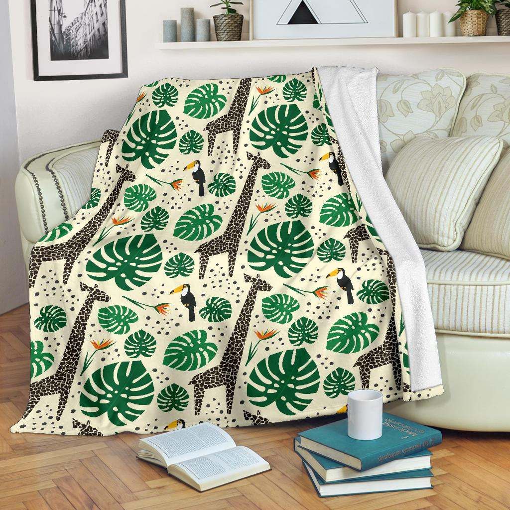 Rainforest Giraffe Pattern Sherpa Fleece Blanket