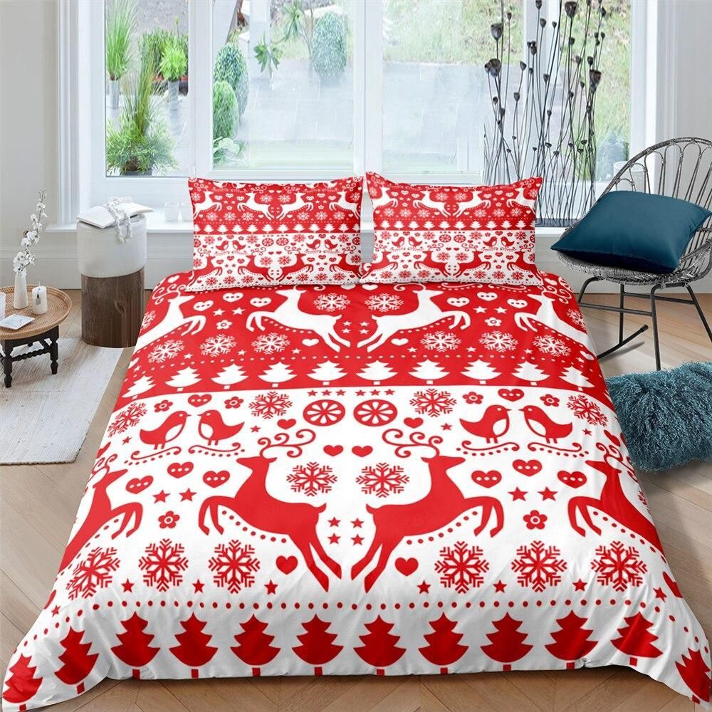 Red Christmas Themed Bedding Set