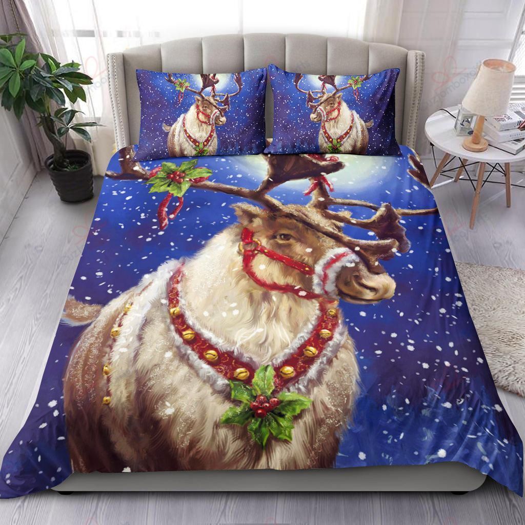 Reindeer At Christmas Night Bedding Set