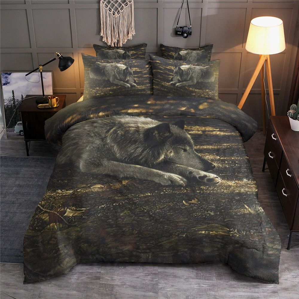 Resting Wolf Bedding Set