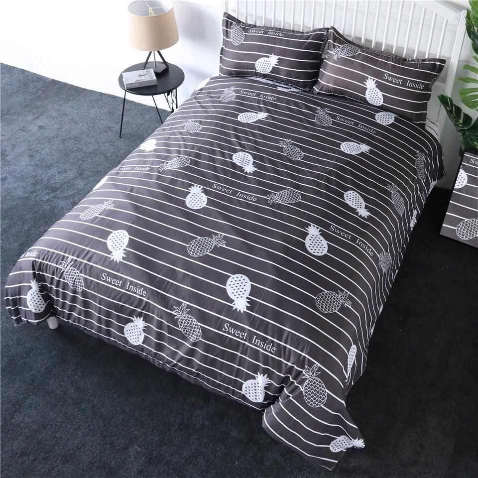Reversible Sweet Inside Pineapple Bedding Set