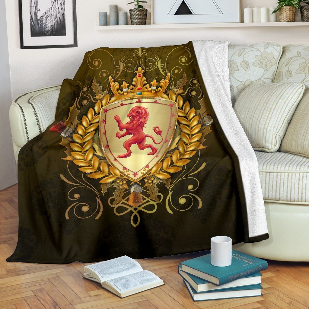 Royal Lion Scotland Sherpa Fleece Blanket