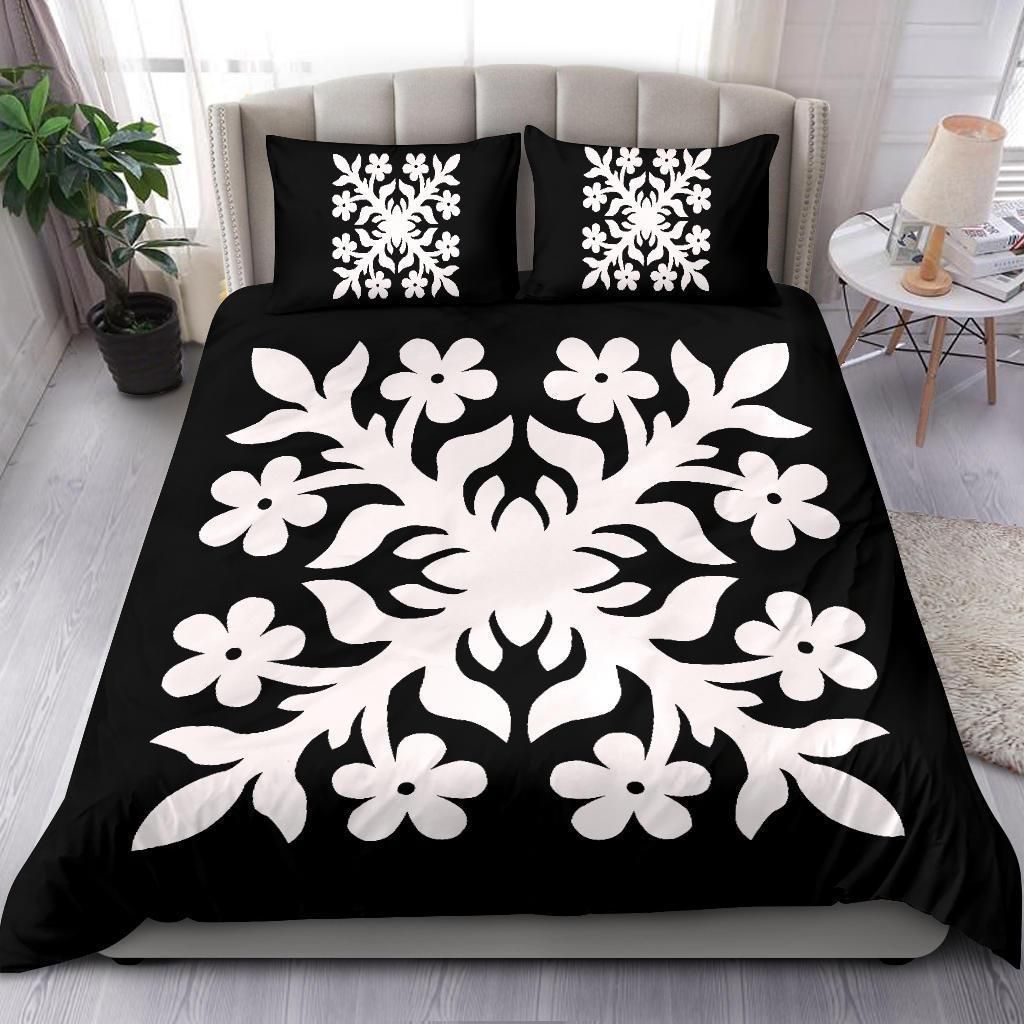 Royal Pattern Black And White Bedding Set