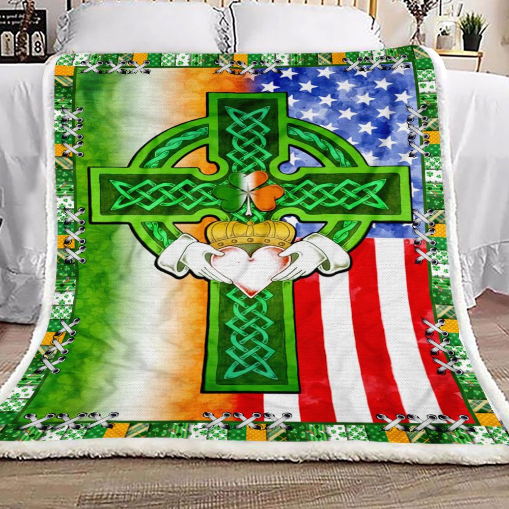 Saint Patricks Day Irish American Celtic Cross Fleece Blanket