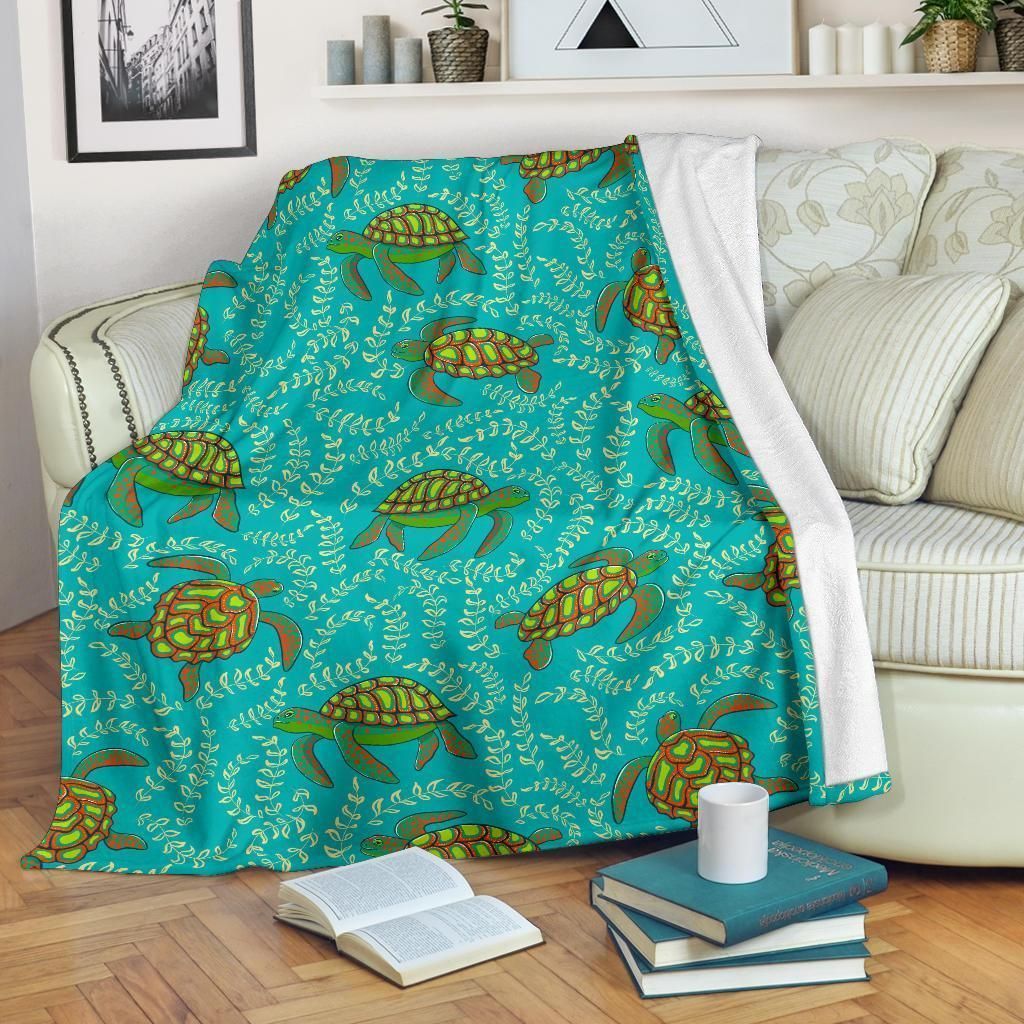 Sea Turtle Pattern Print Design Bright Blue Fleece Blanket