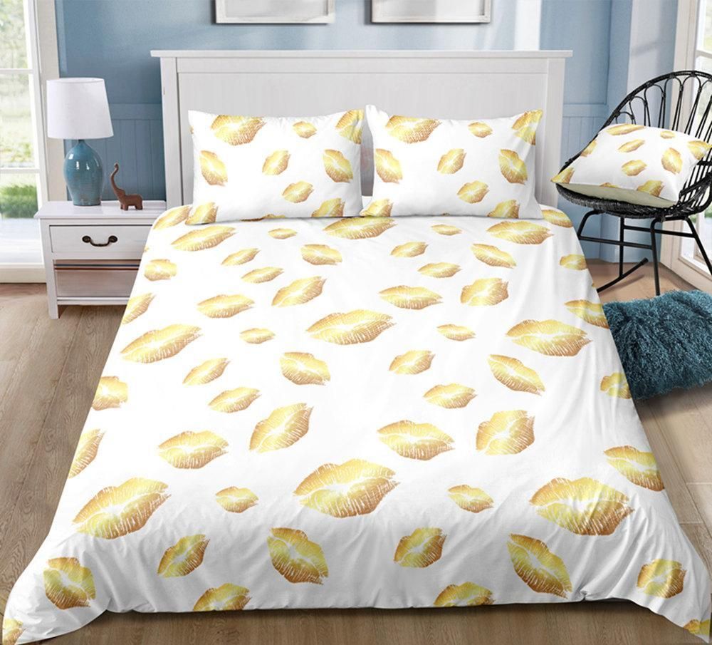 Sexy Golden Lips Printed Bedding Set