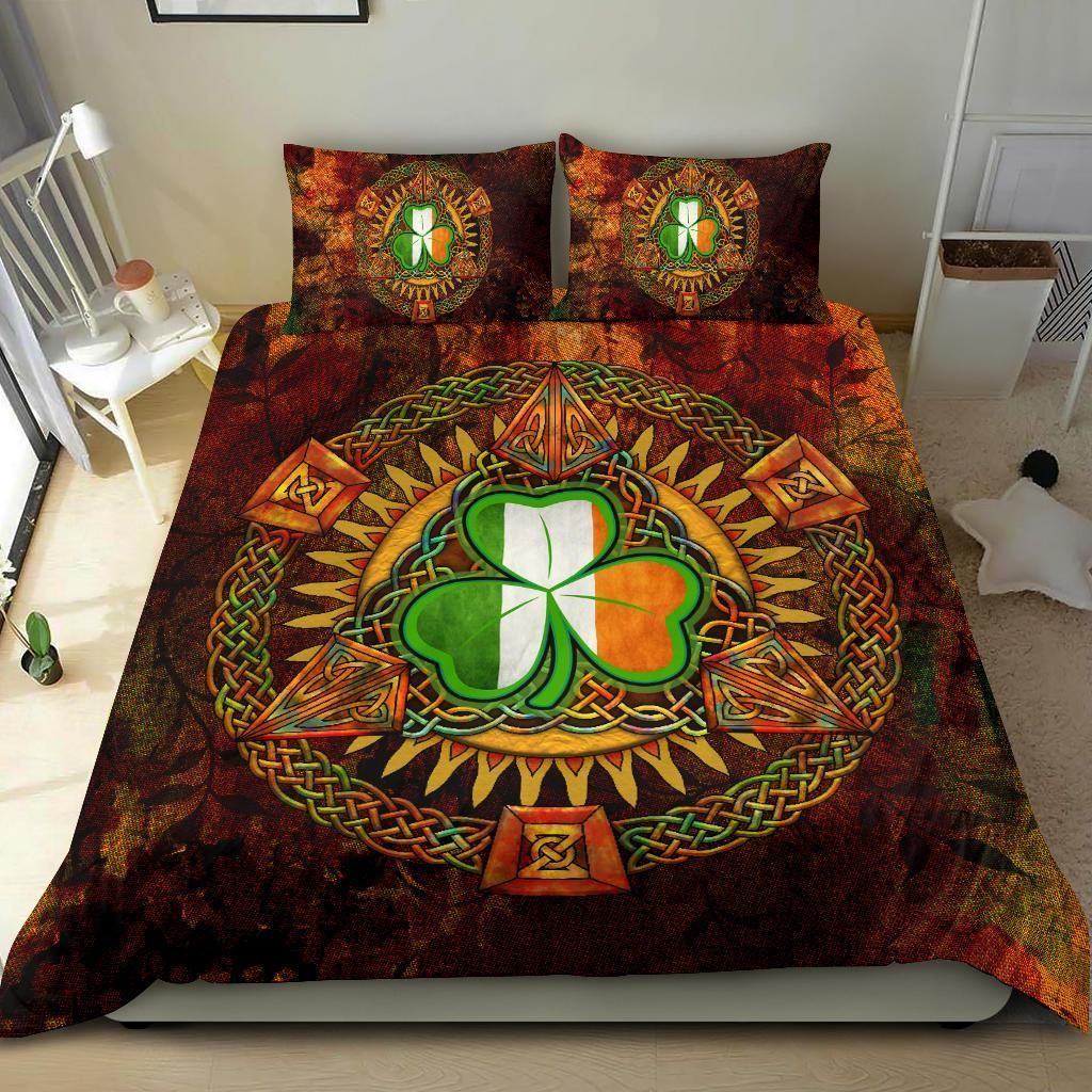 Shamrock Triangle Knotwork Autumn Style Shamrock St. Patrick’s Day Bedding Set
