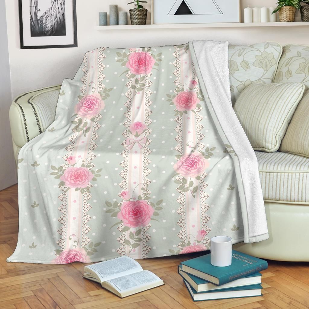 Simple Rose Pattern Print Design Fleece Blanket