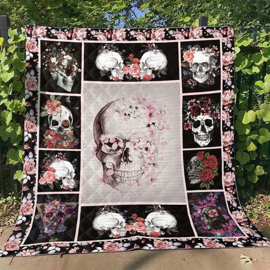 Skull LI090706A TBG Quilt Blanket