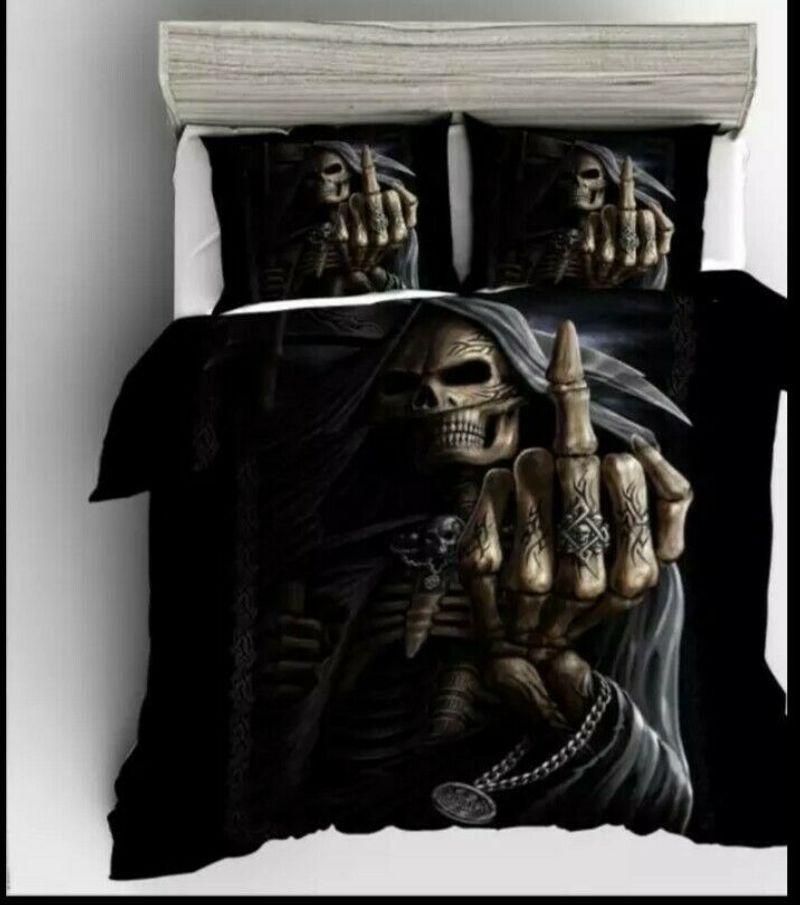 Skull Middle Hand Bedding Set