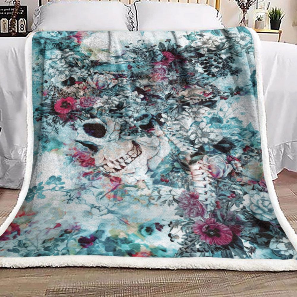 Skull Queen Sherpa Fleece Blanket
