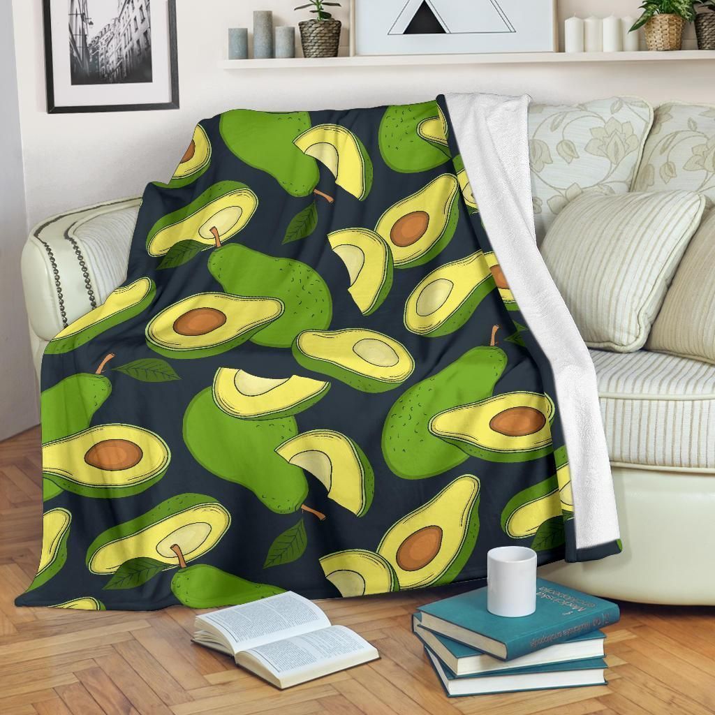 Slice Of Avocado Pattern Print Design Fleece Blanket