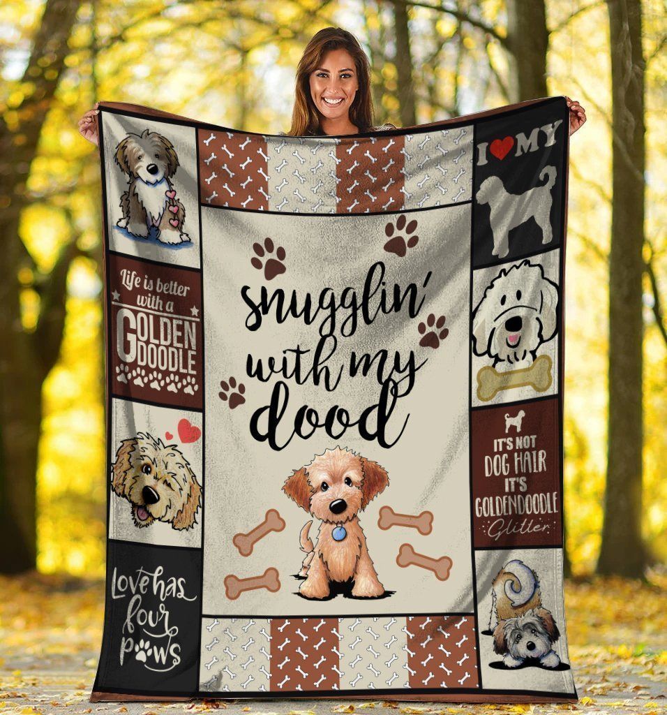 Snugglin’ With My Dood Giving Goldendoodle Lovers Fleece Blanket