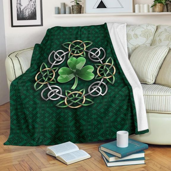 St Patrick’s Day Celtic Ireland Celtic Shamrock Printed Fleece Blanket