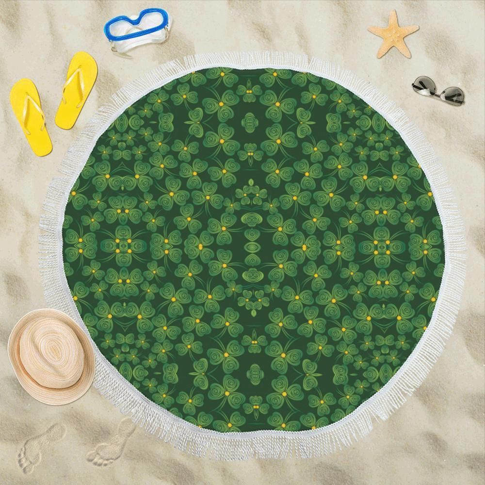 St. Patrick’s Day Green Shamrock Pattern Round Beach Towel