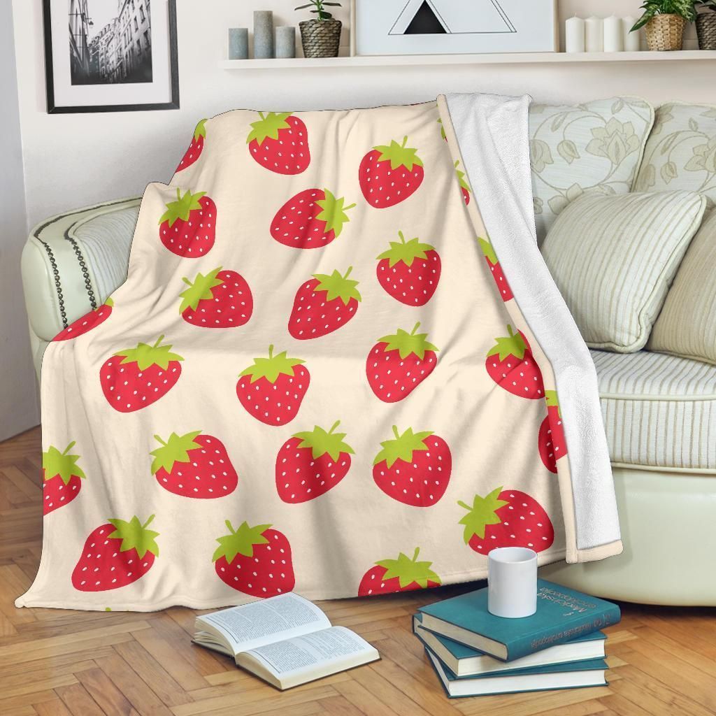 Strawberry Pattern Print Design Pink Fleece Blanket