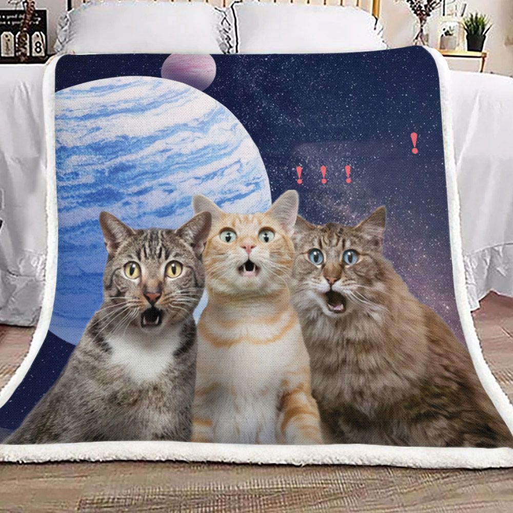 Stunt Galaxy Cat Surprise Sherpa Fleece Blanket