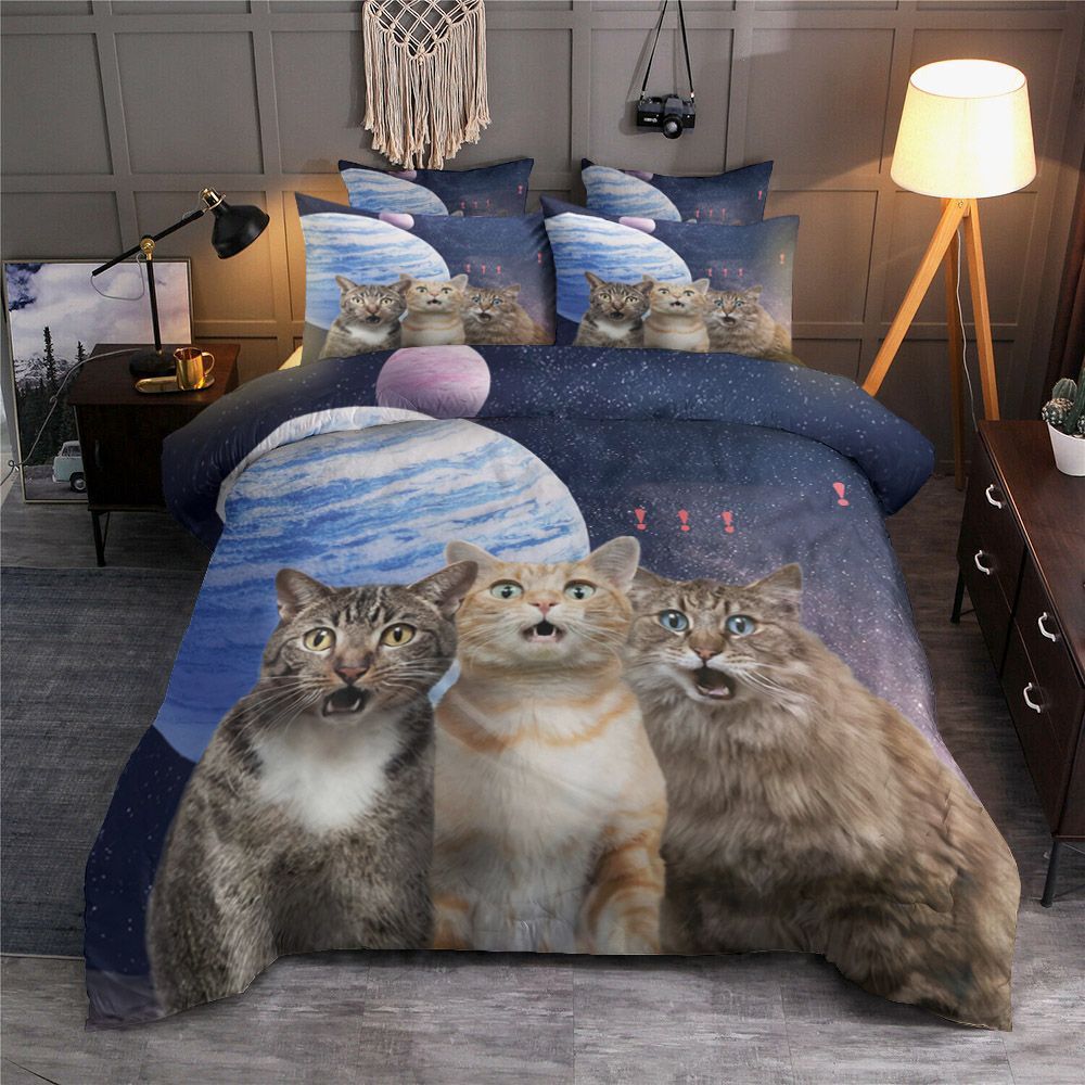 Stunt Galaxy Cat Surprise Bedding Set