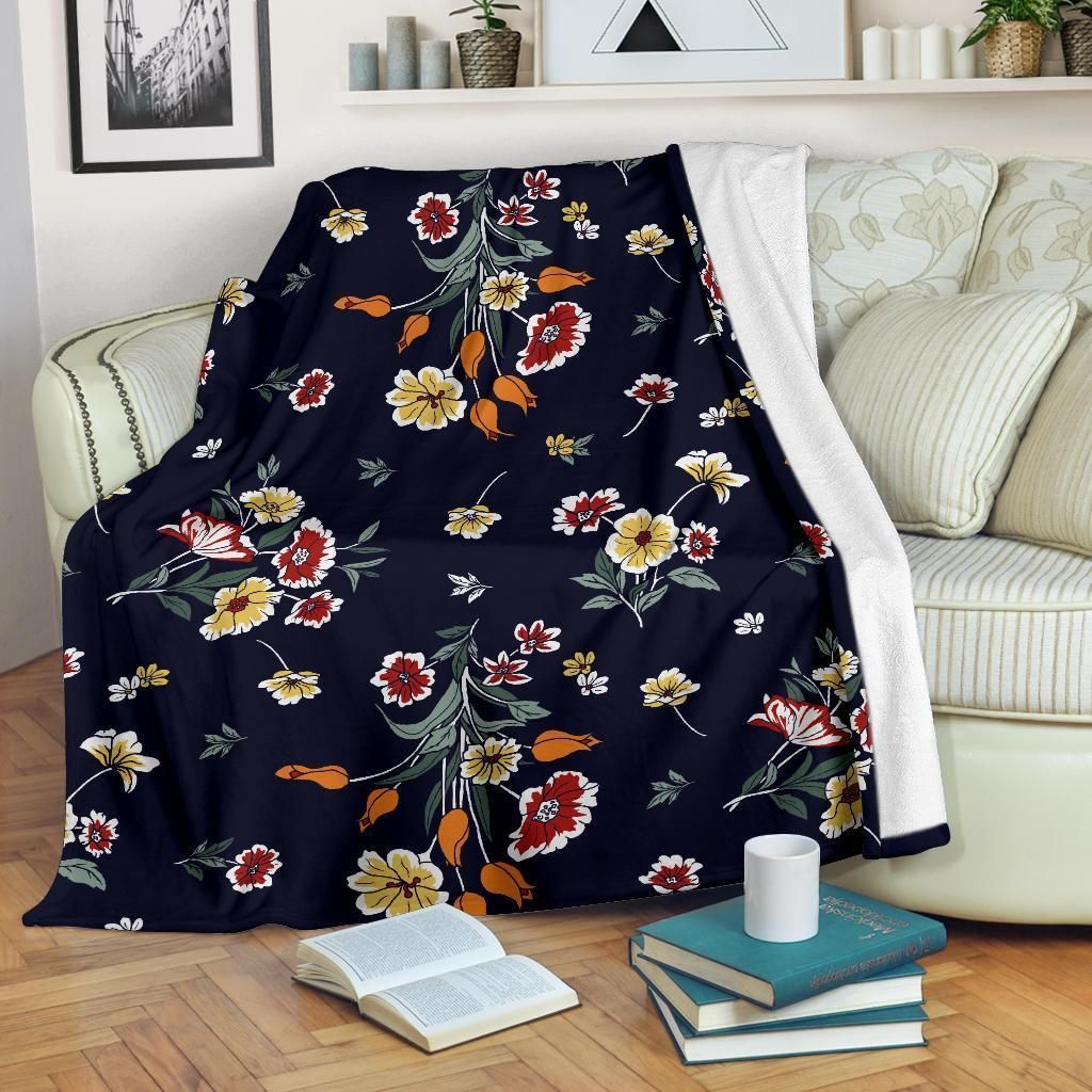 Summer Floral Pattern Print Design Vintage Fleece Blanket
