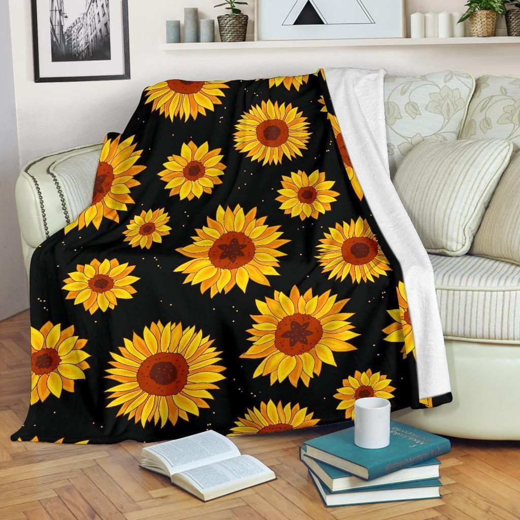 Sunflower Pattern Print Design In Black Fleece Blanket