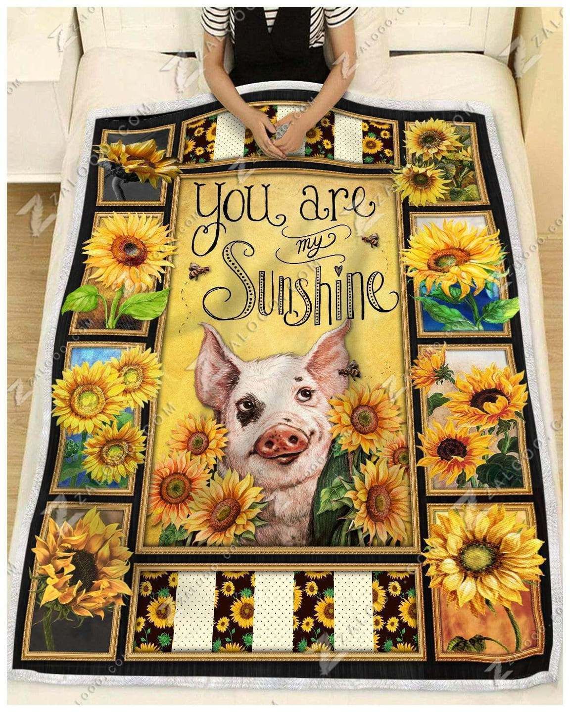 Sunflower Pig Sherpa Fleece Blanket
