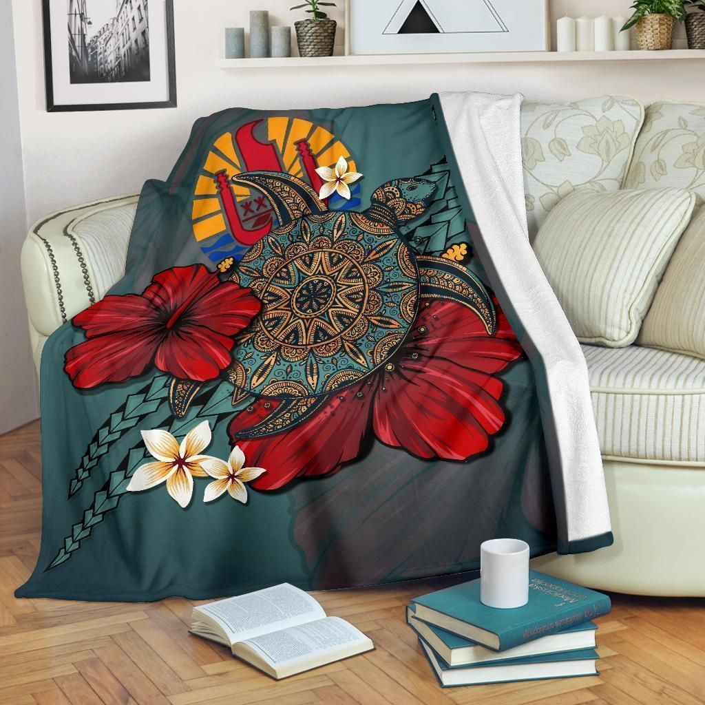Tahiti Blue Turtle Tribal Sherpa Fleece Blanket