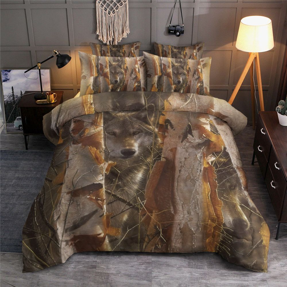 The Guardian Wolf Bedding Set