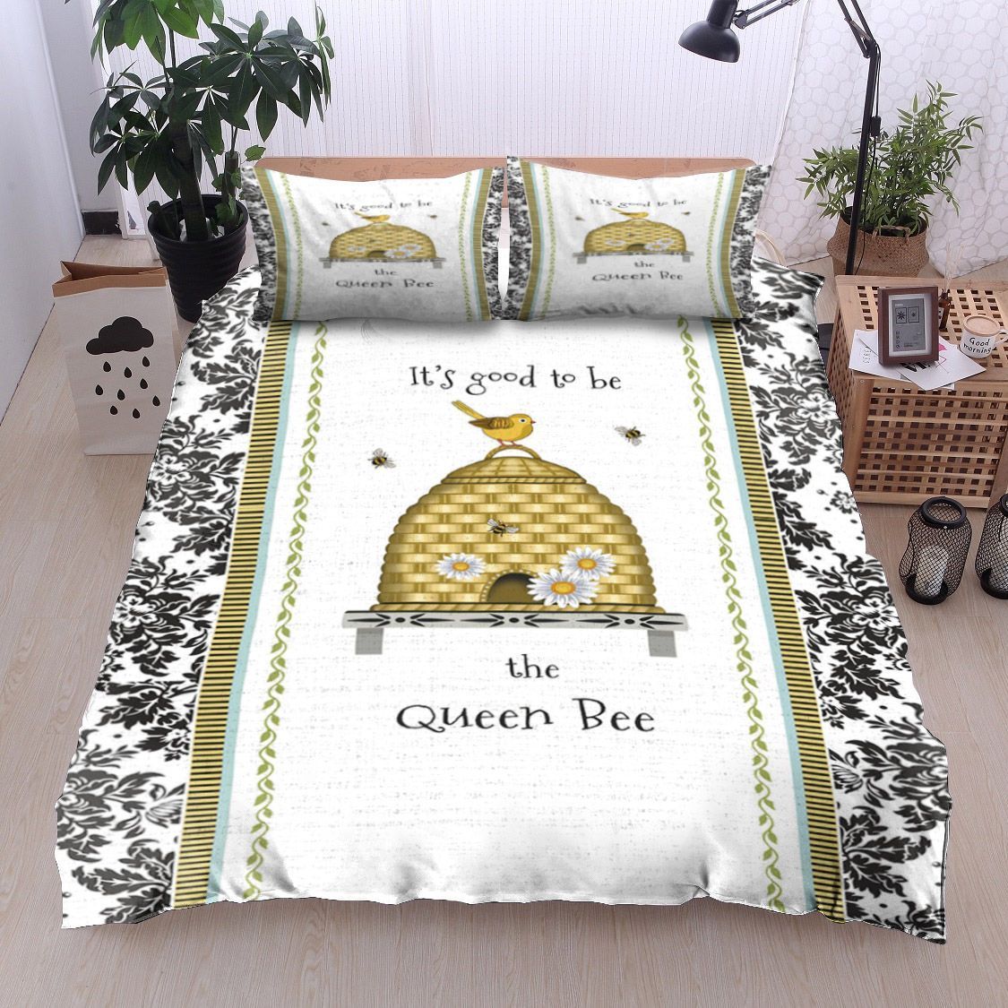 The Queen Bee Bedding Set