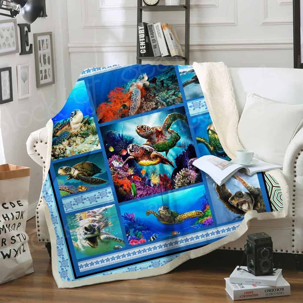 The sea turtle Fleece Blanket