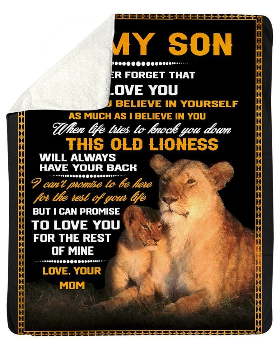 This Old Lionness Will Always Have Your Back Mom Gift For Son Fleece Blanket
