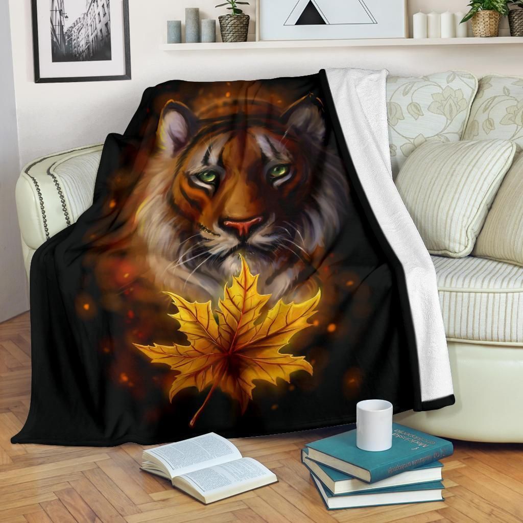 Tiger Face Leaves Fleece Blanket Gift For Tiger Lover