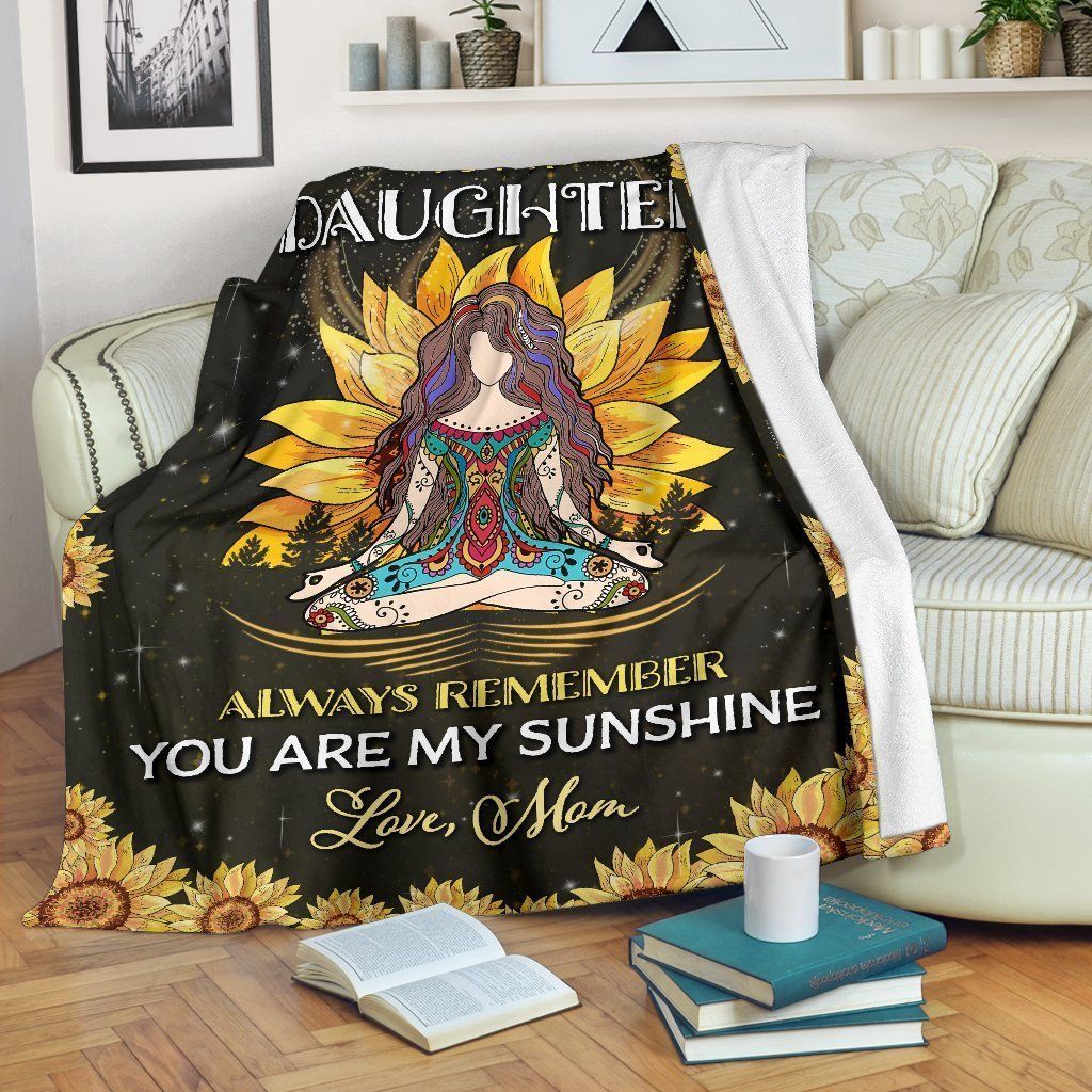 To My Daughter Mom Sherpa Fleece Blanket