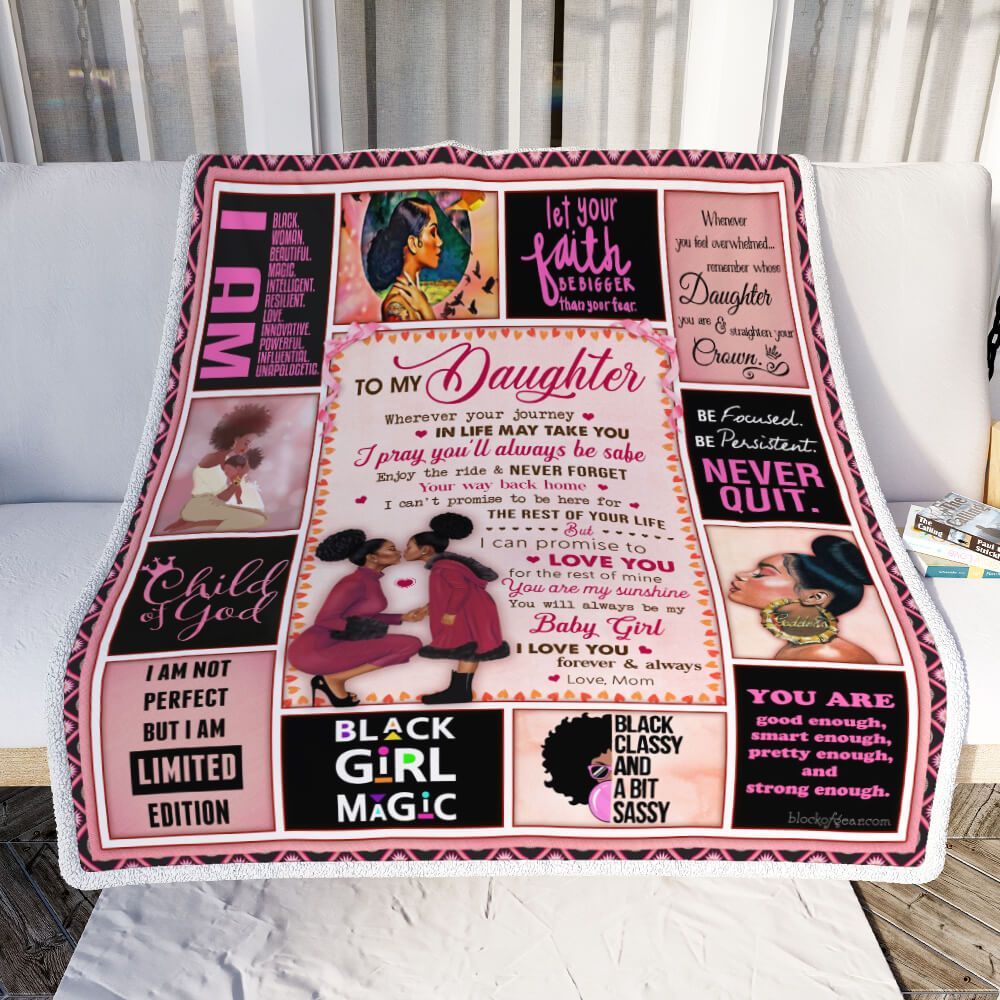 To My Daughter You Are My Sunshine Love Mom Black Woman Sherpa Fleece Blanket