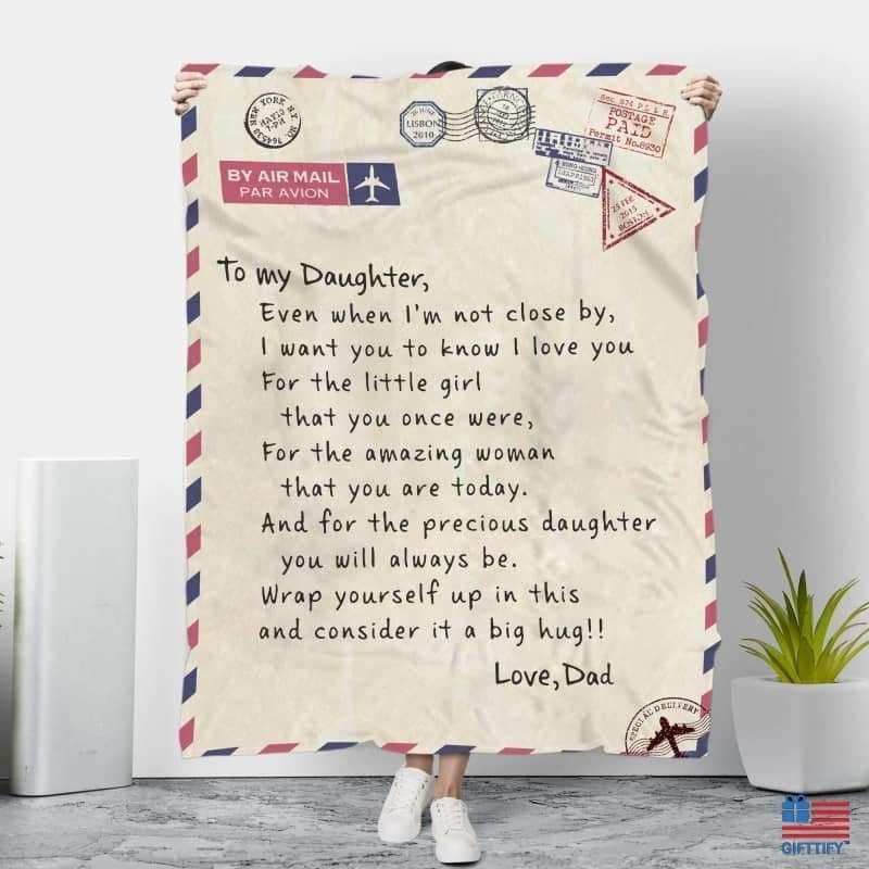 To My Family’s Member Give Me A Big Hug Printed Fleece Blanket