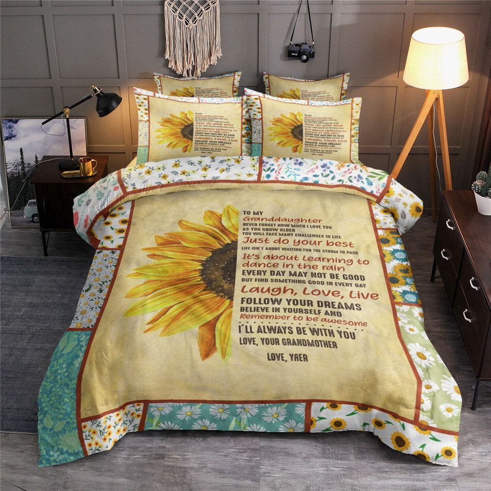 To My Granddaughter Sunflower Bedding Set