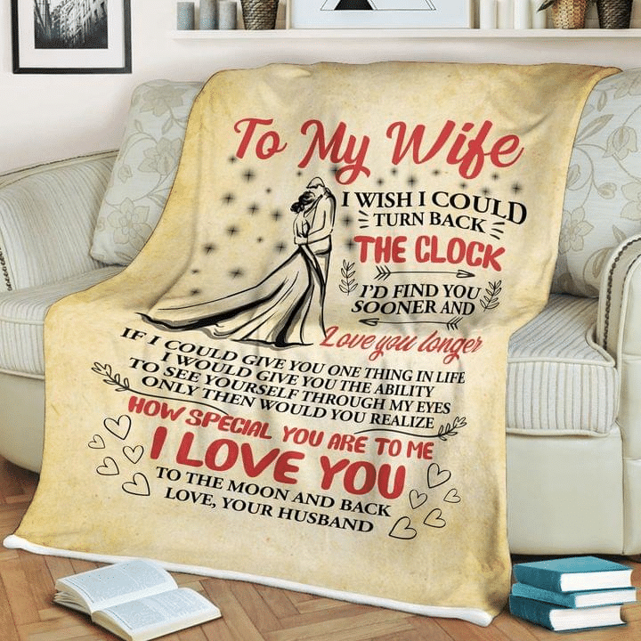 To My Wife Love You To The Moon And Back Fleece Blanket
