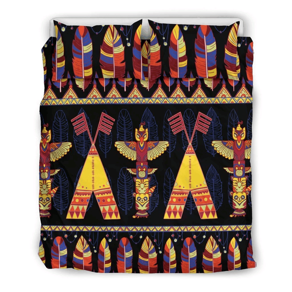 Totem Pole Bedding Set