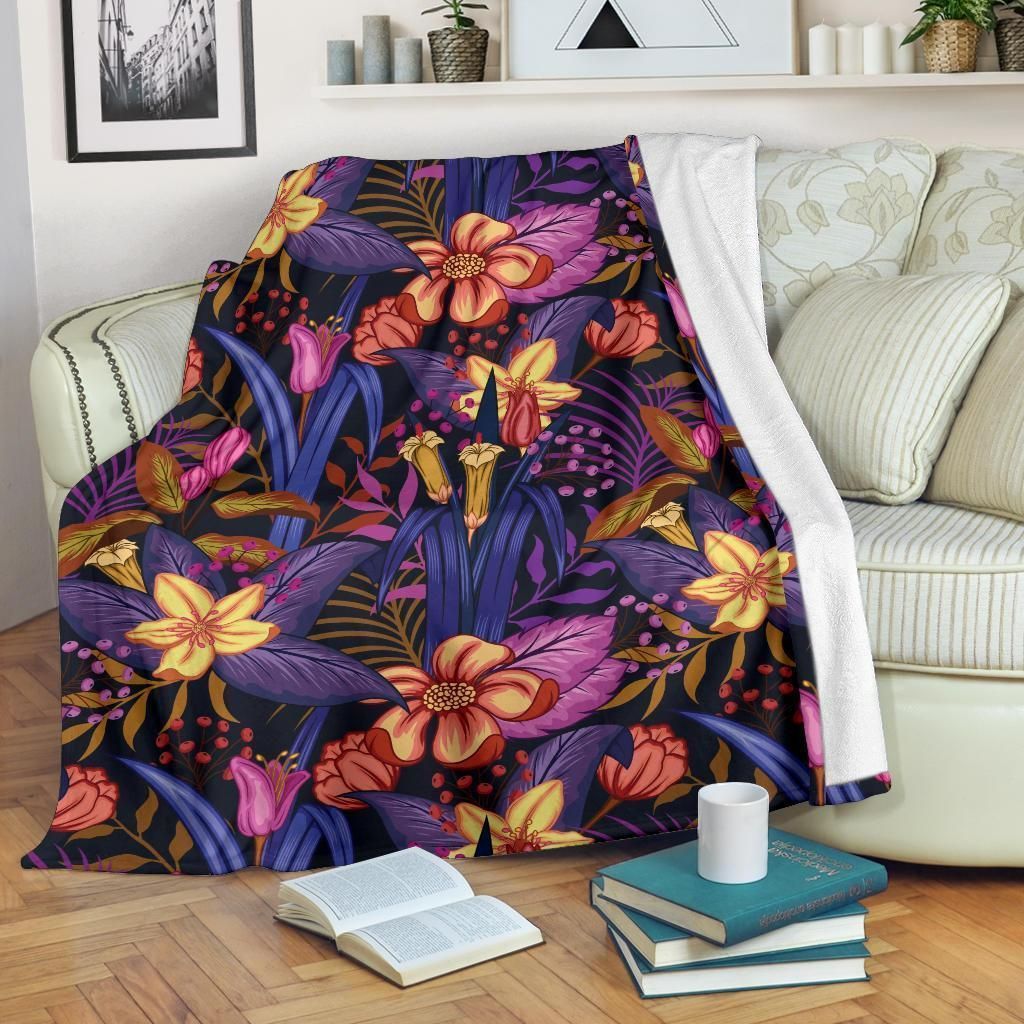 Tropical Flower Lily Pattern Print Design Fleece Blanket