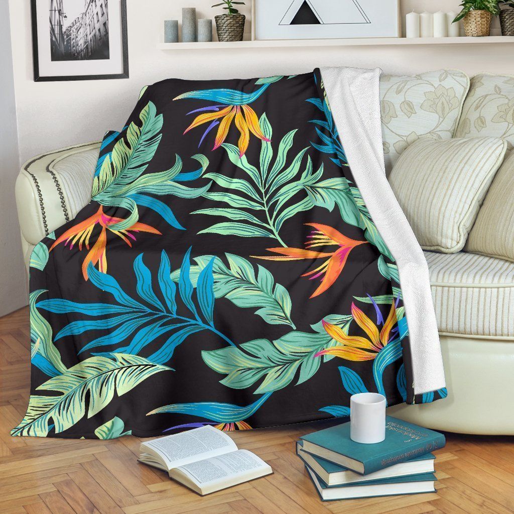 Tropical Palm Leaves Hawaiian Flower Black Fleece Blanket